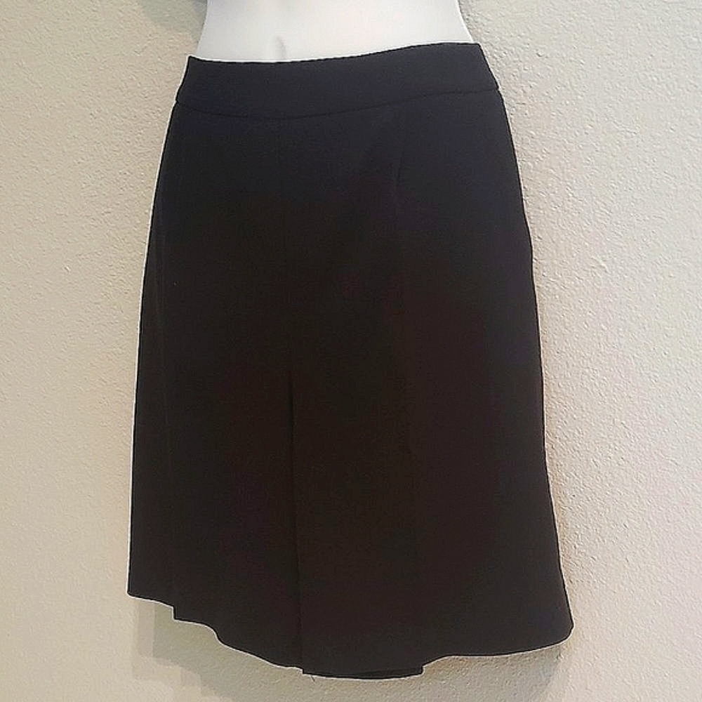 Forever 21 City Short, Size L